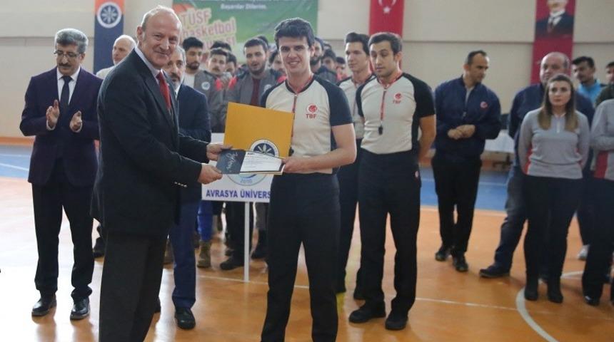 T&Uuml;SF Basketbol Turnuvasında, kupalar sahiplerini buldu