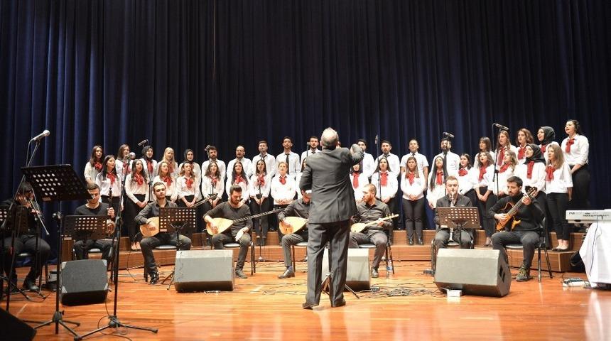 SA&Uuml;&rsquo;de T&uuml;rk Halk M&uuml;ziği konseri d&uuml;zenlendi