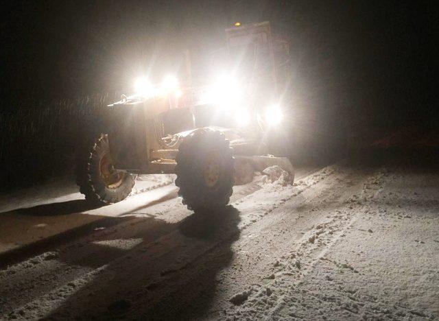 Tavşanlı’da köy yolları açık