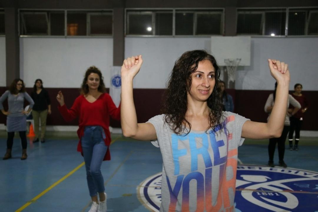 B&uuml;y&uuml;kşehir Aydın&rsquo;ın folklor k&uuml;lt&uuml;r&uuml;n&uuml; yaşatıyor