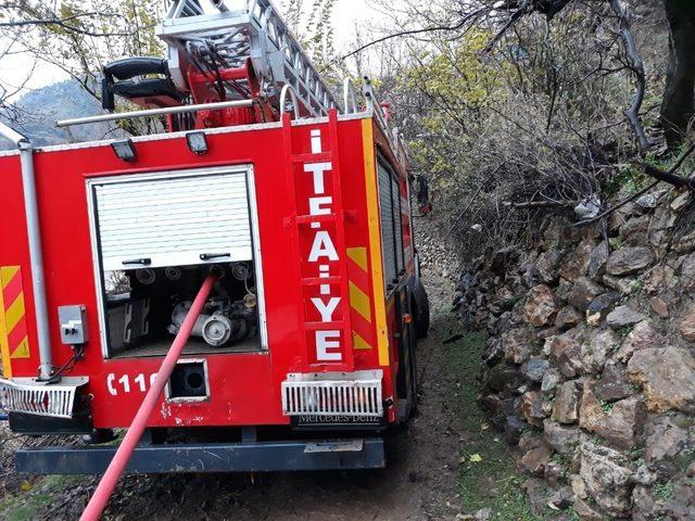 Sobadan çıkan yangın hasara yol açtı