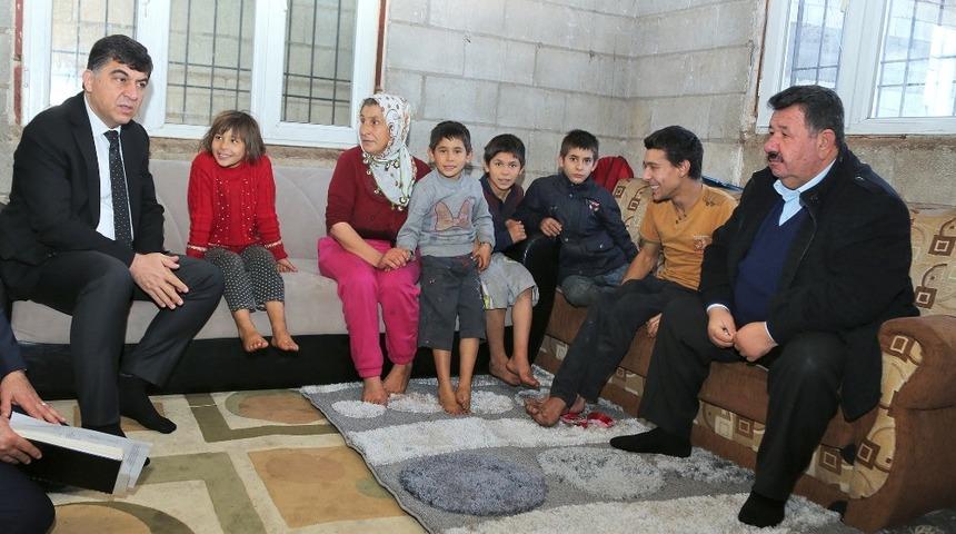 Başkan Fadıloğlu, ailelerin sorunlarına ortak oluyor