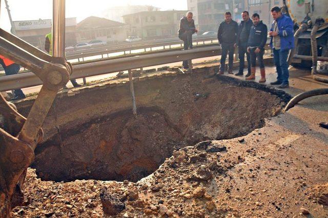 D-100, su borusunun tamir edilmesiyle 17 saat sonra ulaşıma açıldı