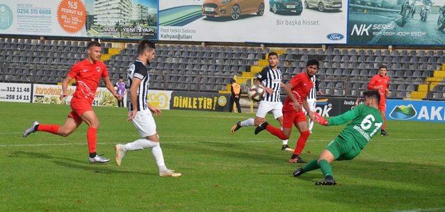 Nazilli Belediyespor ilk yarıyı 3 puanla kapattı