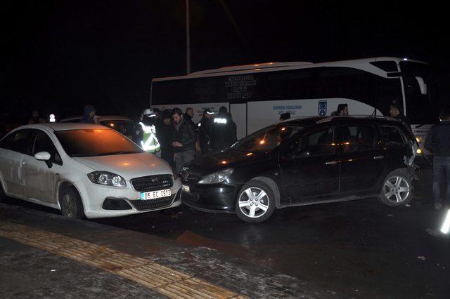 Alkollü olduğu iddia edilen sürücü, 9 araca çarptı: 'Viski yok mu?' dedi