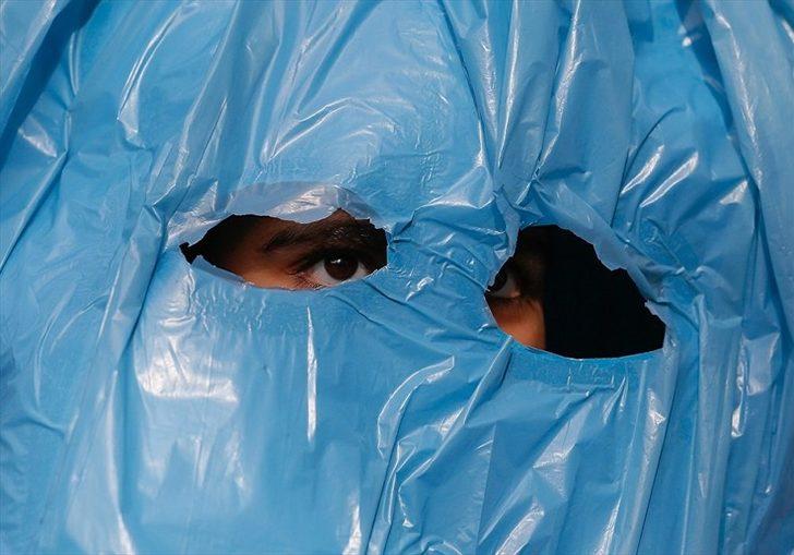 Geri dönüştürülen eşyalarla sokak defilesi  G2