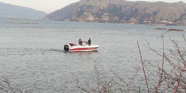 Gölde kaybolan şahsı arama çalışmaları devam ediyor