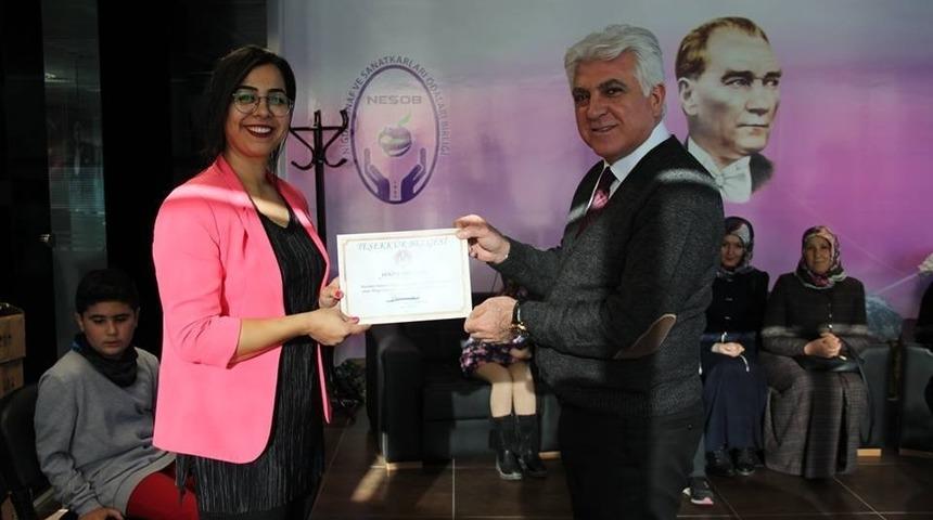 Sevgi Evlerinde kalan &ccedil;ocuklar i&ccedil;in &ouml;rg&uuml; bebek yaptılar