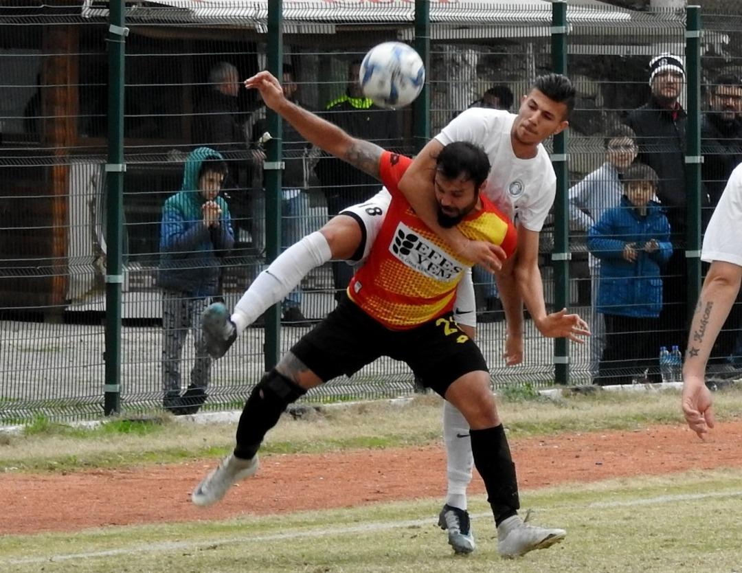 &Ccedil;eşme Belediyespor tırmanışını s&uuml;rd&uuml;r&uuml;yor