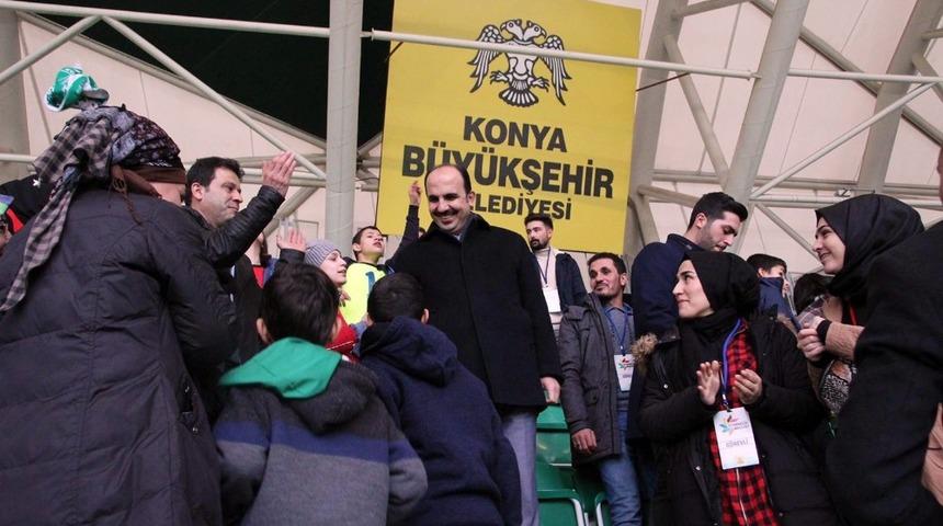 Başkan Altay Konyaspor ma&ccedil;ında &ouml;zel &ouml;ğrencilerle buluştu