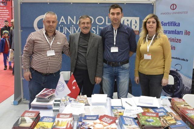 Başkan Ataç’tan Eskişehir Kitap Fuarı’na ziyaret