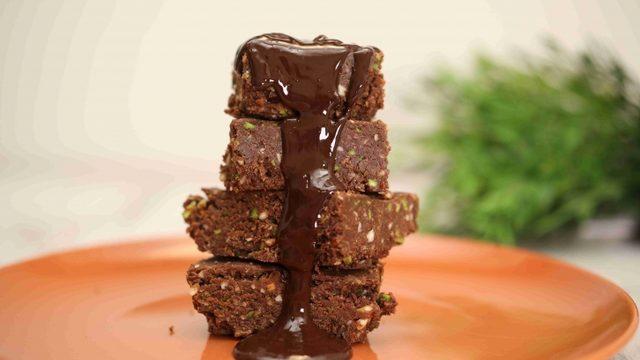 Bitter Çikolatalı Kolay Helva