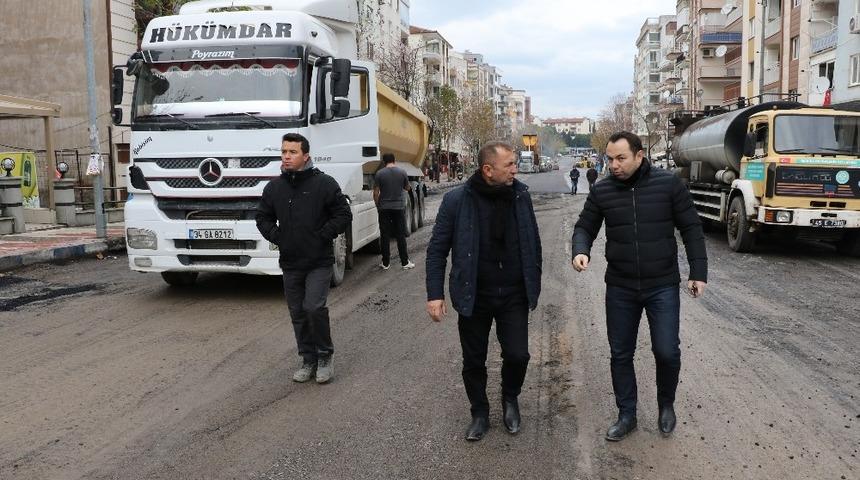 Caddelere elektrikli otob&uuml;s bakımı