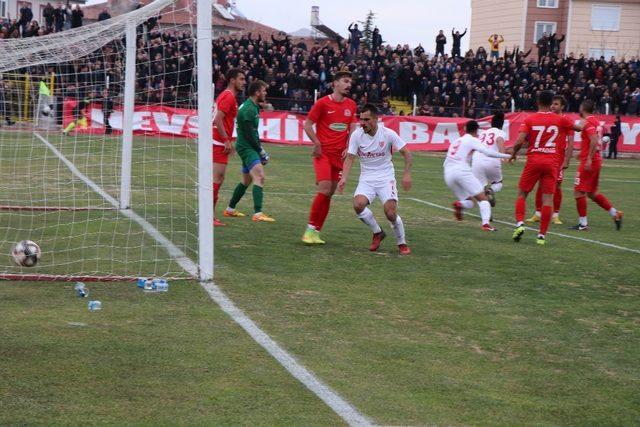 Nevşehir Belediyespor ilk devreyi lider tamamladı