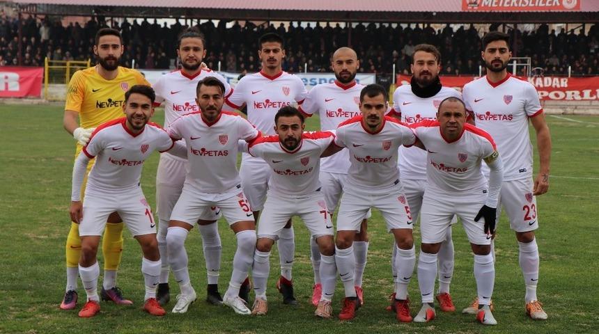 Nevşehir Belediyespor ilk devreyi lider tamamladı