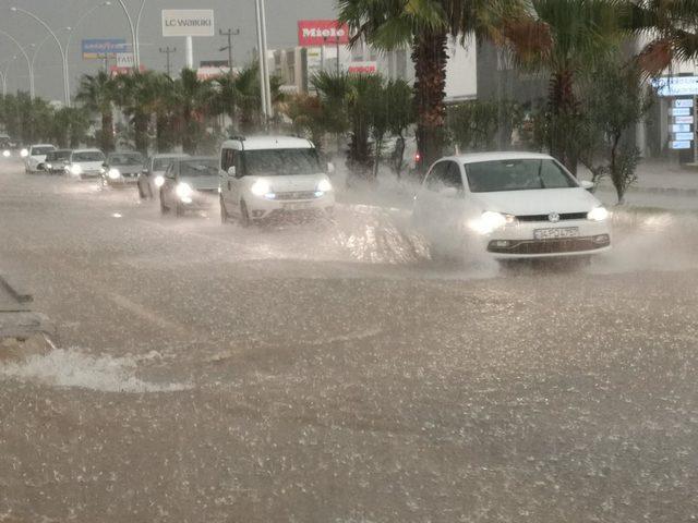 Bodrum'da sağanak etkili oldu