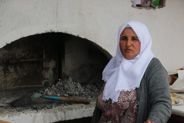 20 yıldır yaptıkları ekşi mayalı köy ekmeği gelir kapıları oldu