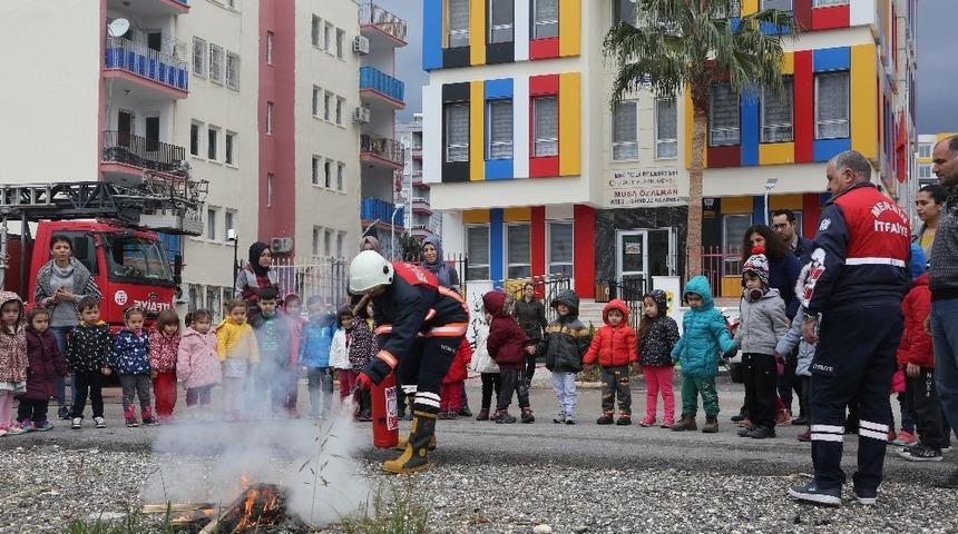 Kreşte yangın tatbikatı