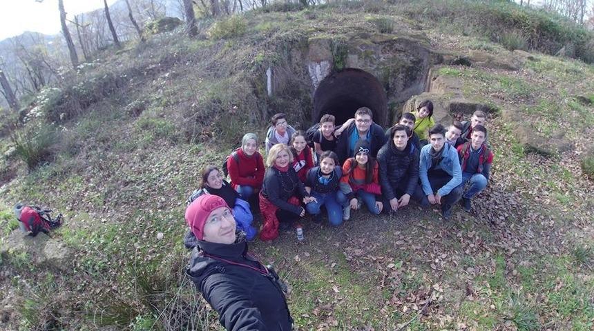 &Ouml;ğrencilere doğa sevgisini aşıladılar