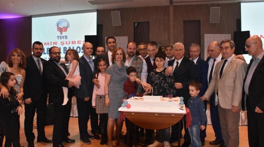 TSYD İzmir Şubesi &uuml;yeleri 2018&rsquo;e &Ccedil;eşme&rsquo;de veda etti