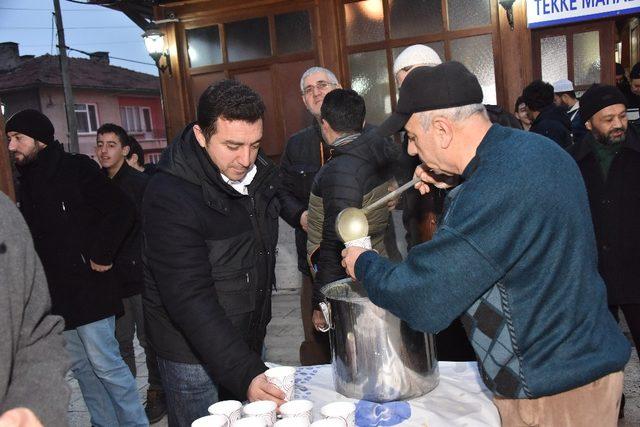 Başkan Bakıcı sabah namazında Tekke Mahalle sakinleri ile bir araya geldi