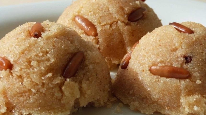 Cevizli irmik helvası tarifi: Kokusuyla baş döndürür