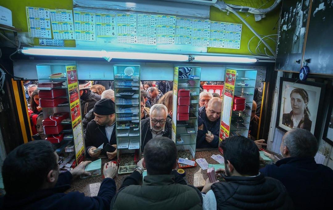 Milli Piyangonun 'asıl talihlileri' milyonlar kazanan &uuml;nl&uuml; bayiler 