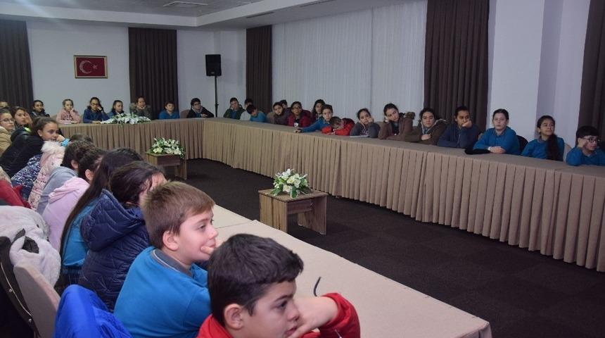 Lapseki’de orta okul öğrencileri NASA İle E-Konferans gerçekleştirdi