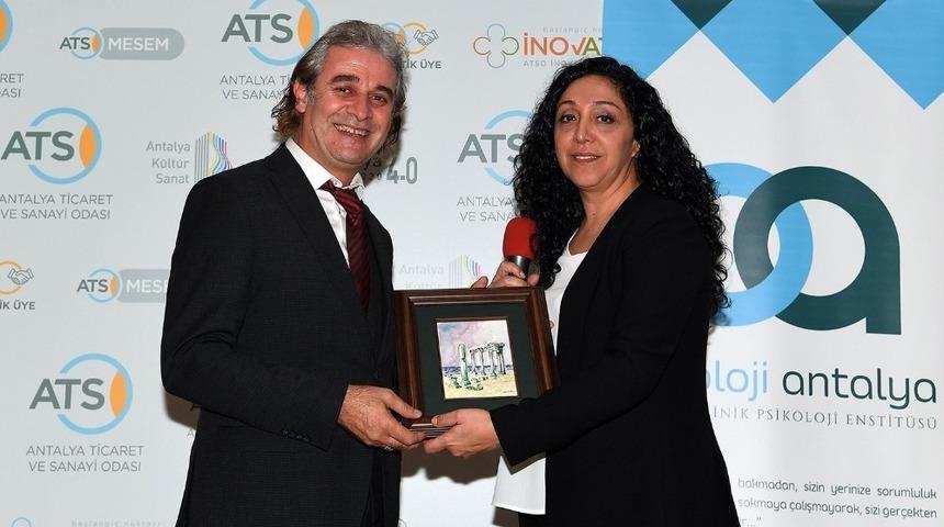 Okul &ouml;ncesi &ouml;ğretmenlerine Mahremiyet ve &Ouml;fke Kontrol&uuml; eğitimi