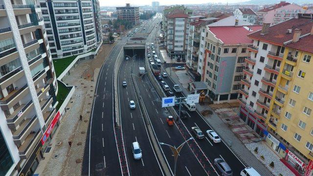 Rauf Denktaş Alt Geçidi hizmete açıldı