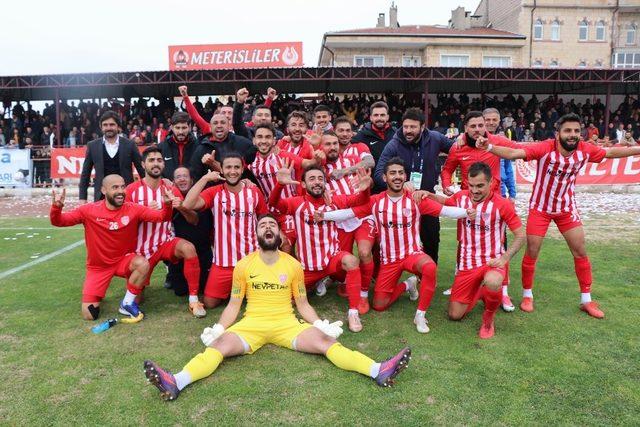 Nevşehir Belediyespor ligin ilk devresini lider tamamladı