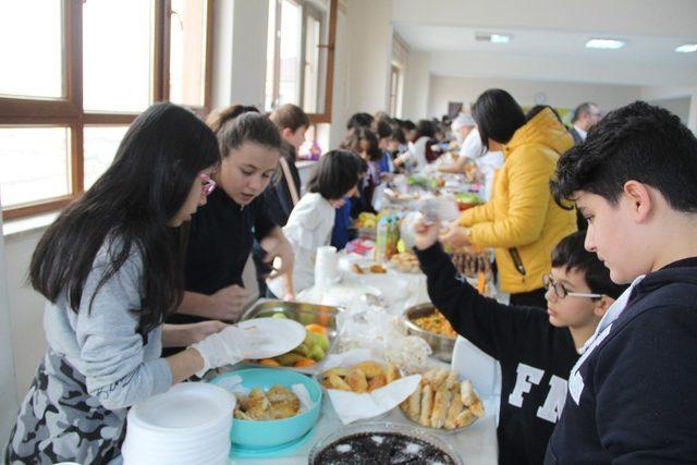 Final Okullarından Lösev yararına kermes