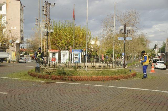 Aydın Büyükşehir, Kuşadası’nda çalışmalarına devam ediyor