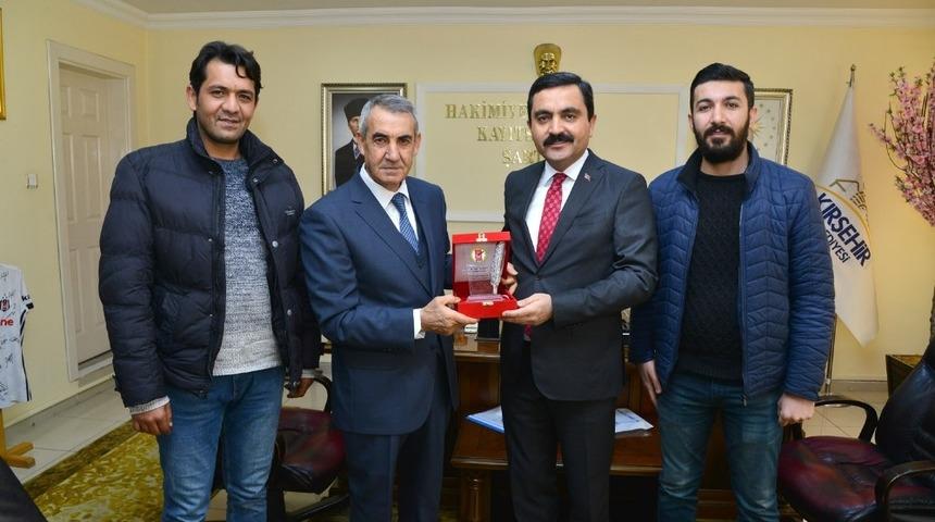 Kırgarat-C&rsquo;den Belediye Başkanı Bah&ccedil;eci&rsquo;ye ziyaret