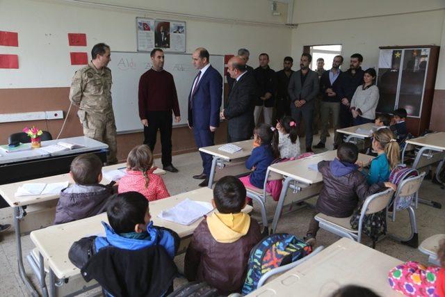 Kaymakam Işıktaş okulları gezdi