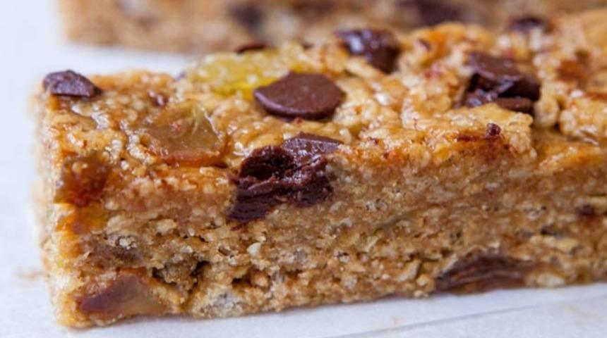 Fıstık Ezmeli Çikolatalı Granola Bar
