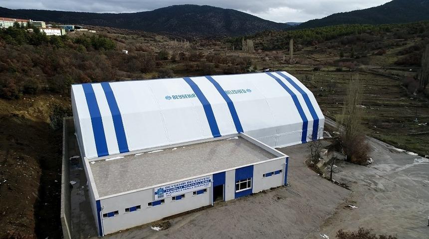 Beyşehir&rsquo;e kapalı halı saha