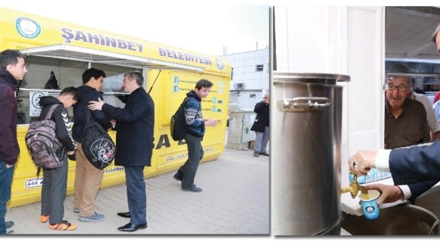 Şahinbey&rsquo;de 15 ayrı noktada &ccedil;orba ikramı s&uuml;r&uuml;yor