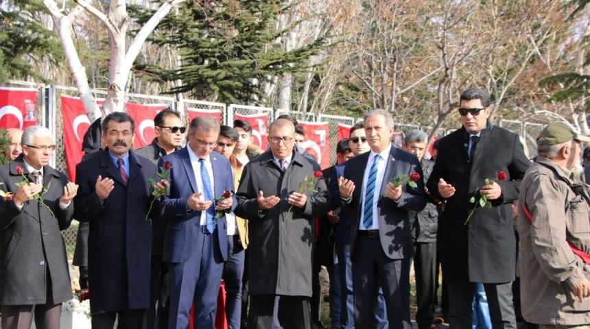 Mili eğitim camiası da 17 Aralık şehitlerini unutmadı