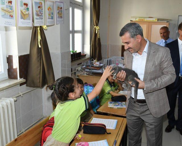 Yeşilyurt Belediyesi doğanın sevimli canlılarına sahip çıkıyor