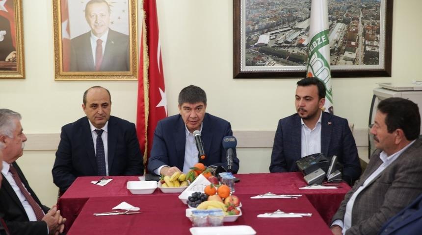 T&uuml;rel, Alanya&rsquo;da komisyoncular ile g&ouml;r&uuml;şt&uuml;