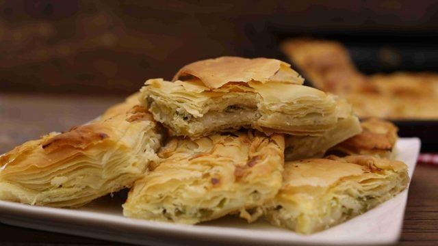 Pırasalı Arnavut Böreği