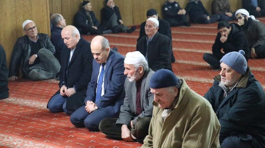 Şehit Emniyet M&uuml;d&uuml;r&uuml; i&ccedil;in D&uuml;zce&rsquo;de mevlid okundu