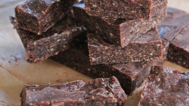 Erikli Çikolatalı Enerji Bar