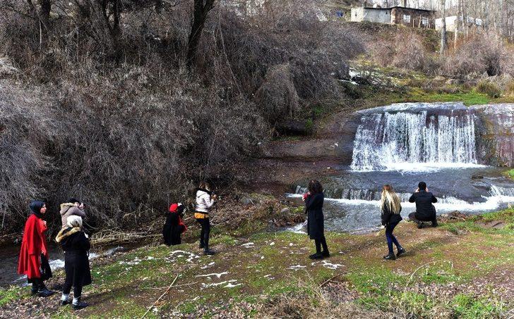 Fotoğrafçılardan Ahlat’ın tarihi mekanlarına yoğun ilgi G4