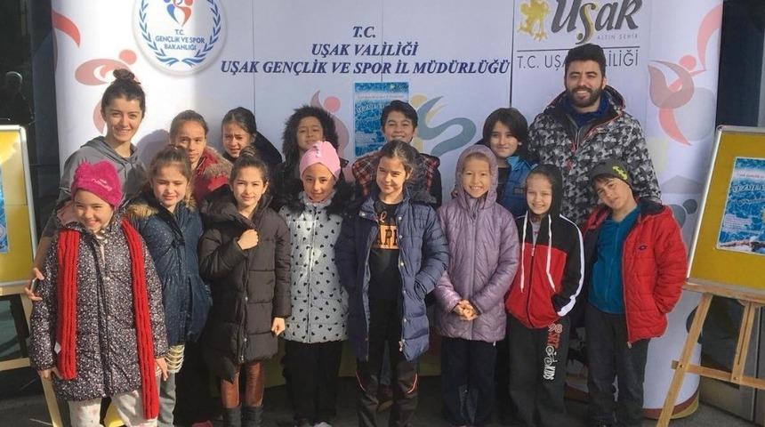 Salihlili yüzücüler 9 madalya kazandı