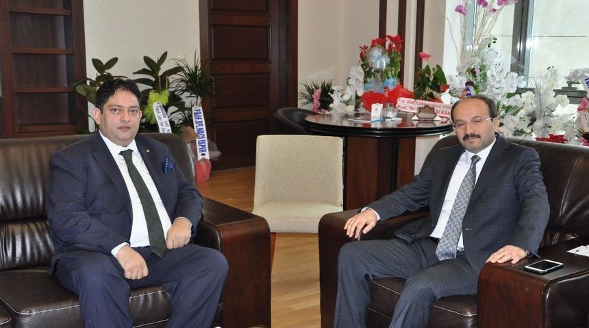 ETB Başkanı Hakan Oral&rsquo;dan,  ET&Uuml; Rekt&ouml;r&uuml; &Ccedil;akmak&rsquo;a hayırlı olsun ziyareti