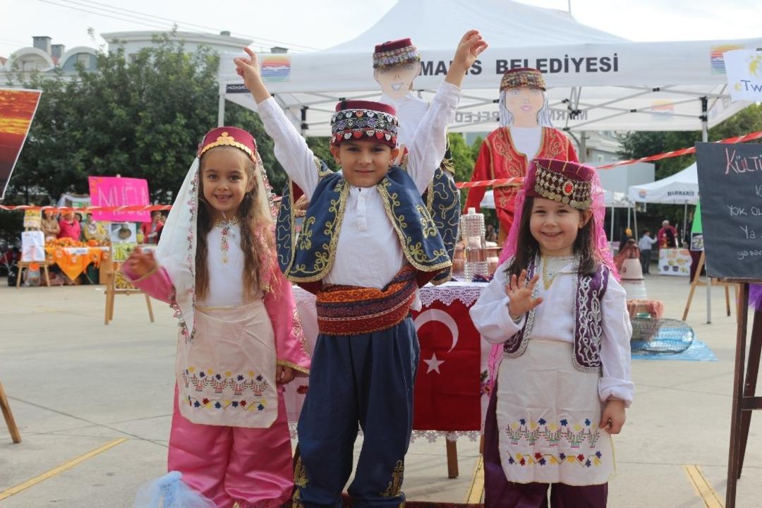 Marmaris&rsquo;te Yerli Malı Haftası&rsquo;nda renkli kutlama