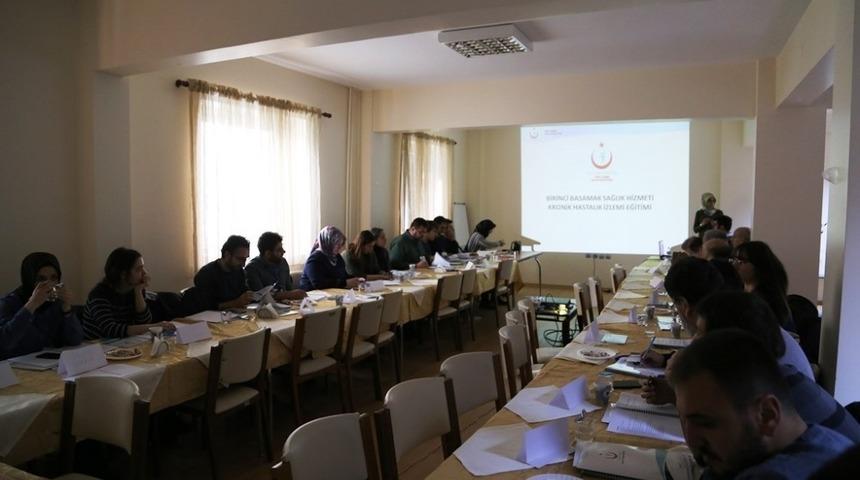 Aile hekimlerine kronik hastalıklar izlemi eğitimi verildi