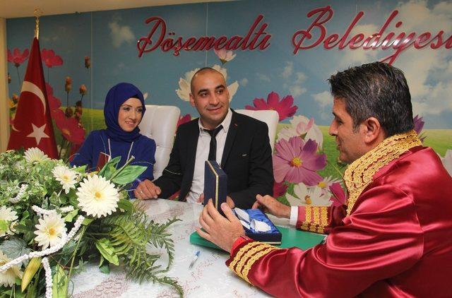 2018 Yılında 420 çift nikah masasına oturdu